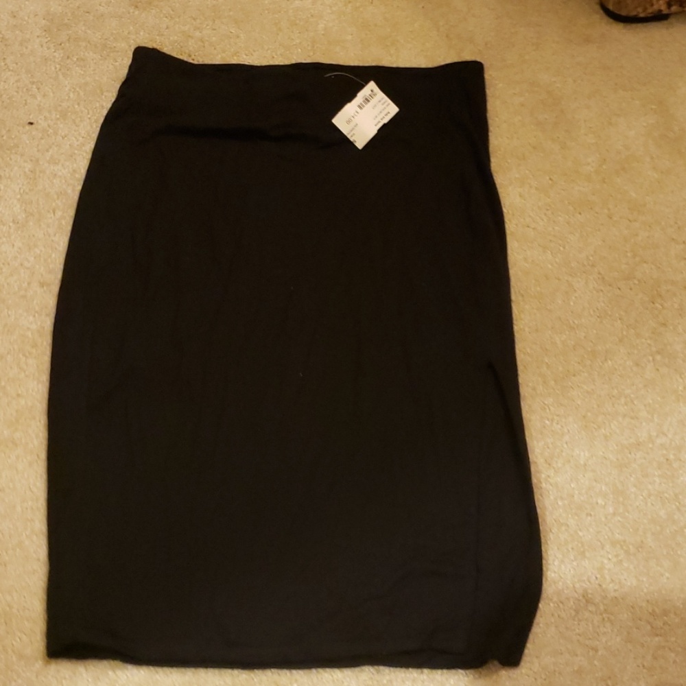 Black pencil skirt